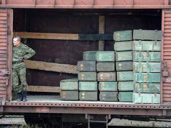 Nära Novosibirsk brändes 10 vagnar med ammunition