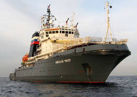 På botten av Barents hav kommer ett minneskors att installeras för besättningen på ubåten Kursk
