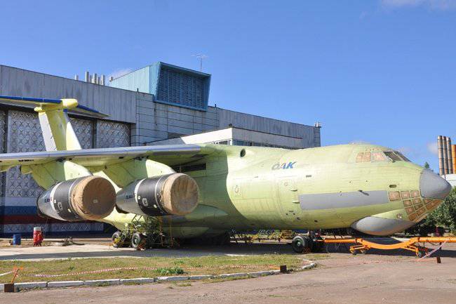Det första moderniserade transportflygplanet Il-76MD-90A förbereds för flygtester