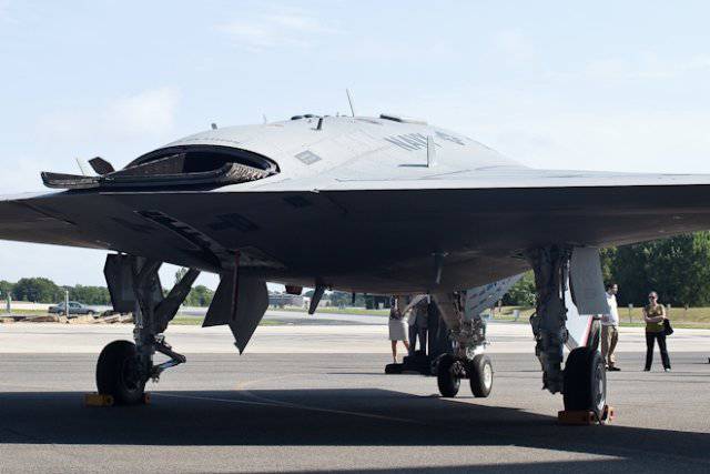 UAV Northrop Grumman X-47B - Nové fotky