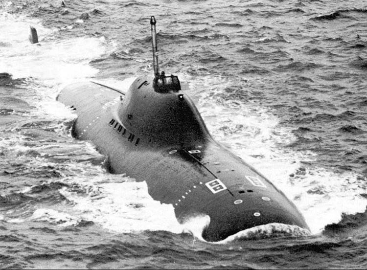 Torpeda jądrowa i wielozadaniowe okręty podwodne. Projekty 705, 705A, 705D