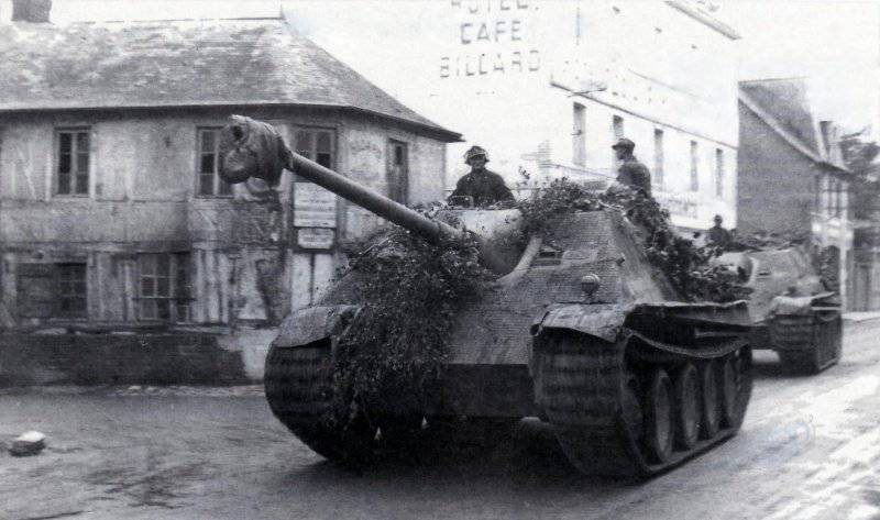 Kendaraan lapis baja Jerman dalam Perang Dunia II. "Jagdpanther" - penghancur tank