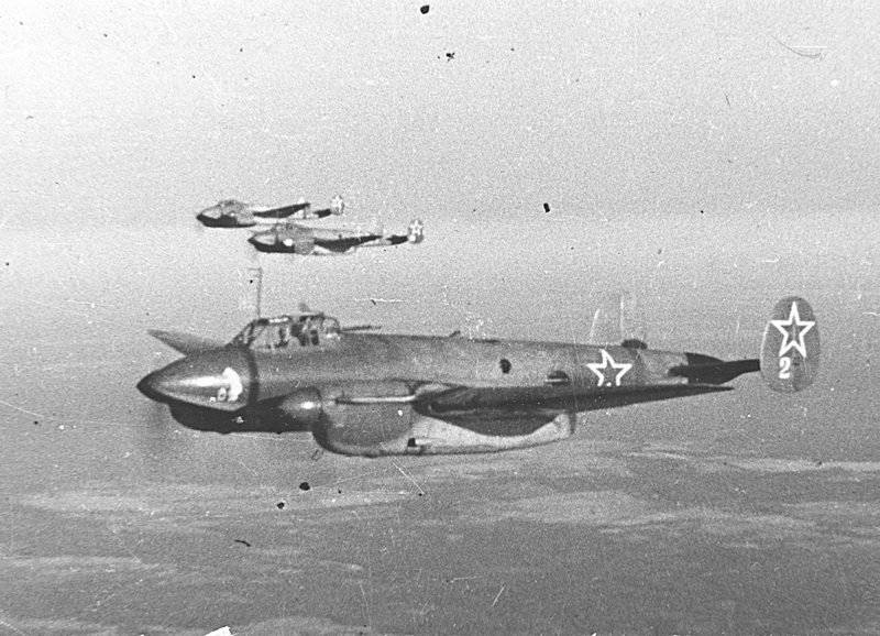 Penerbangan Tentara Merah Perang Patriotik Agung (bagean 3) - pengebom nyilem Pe-2 lan Tu-2