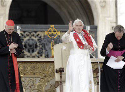"Vatikan skandalı sızdırıyor." "Yeni Dünya Düzeni" nin habercisi