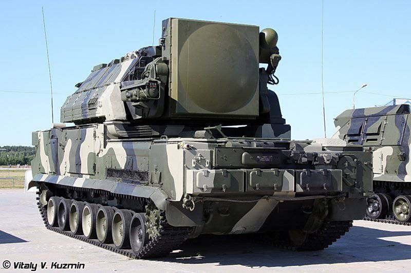 Système de missile antiaérien automoteur autonome de division "Tor"