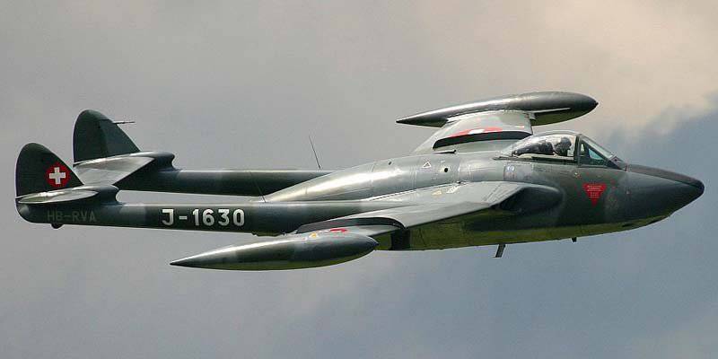 Английский палубный всепогодный истребитель-бомбардировщик «DH.112 Sea Venom» (1947-1965гг)