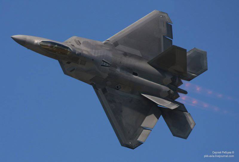 Проблемы истребителя F-22 Raptor. Часть II: Техника и вооружение