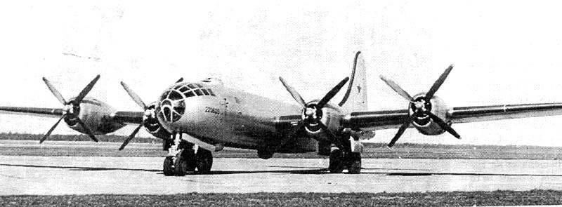 O primeiro bombardeiro estratégico soviético Tu-4