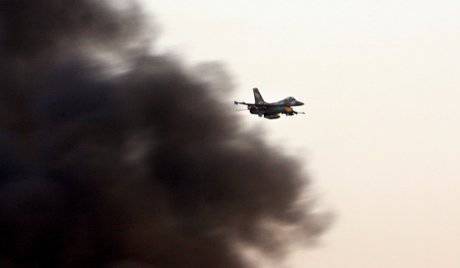 以色列空军袭击了大马士革郊区
