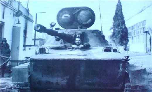 Tanks PT-76 in de gevechten in de Noord-Kaukasus