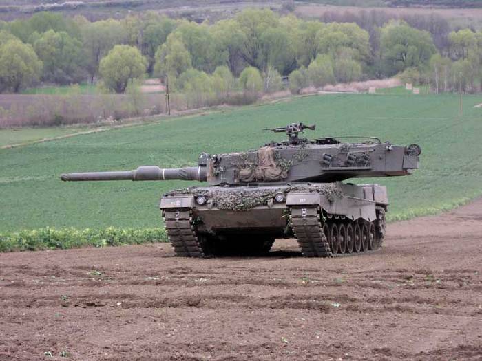 Nuovo scatto con HE Shell per Leopard-2