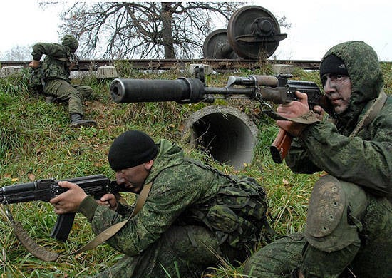 Exploradores de la base militar rusa en Abjasia están aprendiendo a luchar contra terroristas