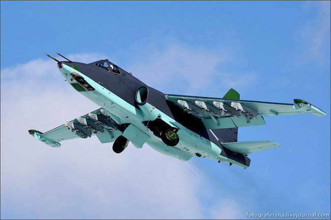 Piloten des Southern Military District testeten Su-25CM3