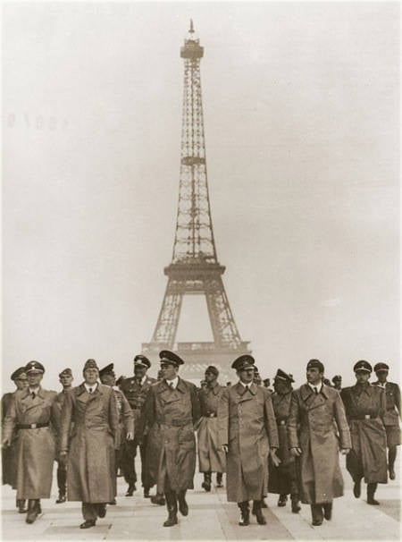 Profit și străzi pariziene în timpul ocupației naziste