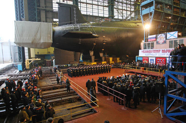 El submarino "Vladimir Monomah" comenzó a prepararse para navegar.