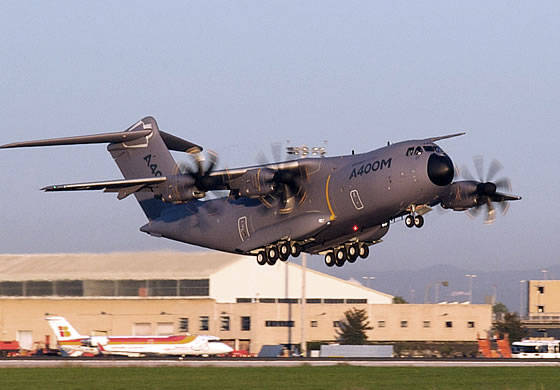 Airbus Militari comenzó las pruebas de vuelo del segundo avión de producción A-400M.