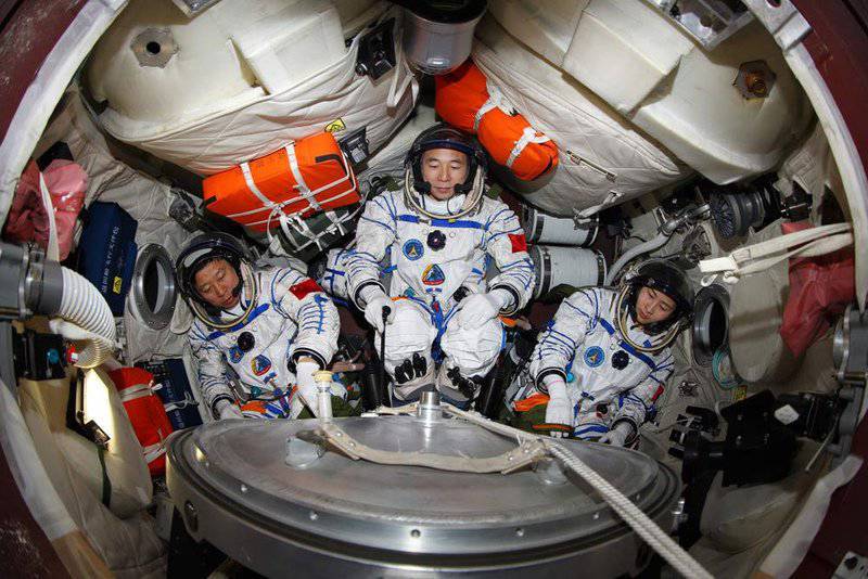 China startete seine längste Weltraummission