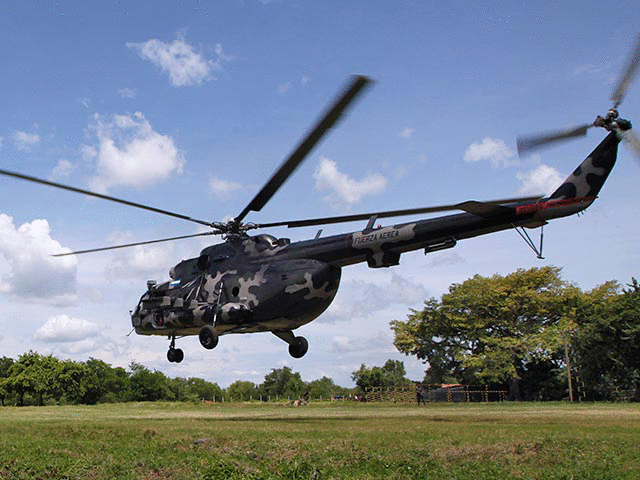 Nikaragua'da, Mi-17 helikopteri Hava Kuvvetleri Genelkurmay Başkanı da dahil olmak üzere ordunun liderliği ile düştü