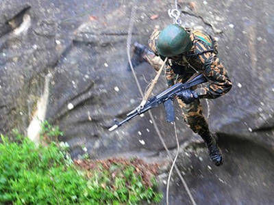 Entraînement tactique spécial d'officiers du renseignement du district militaire du sud