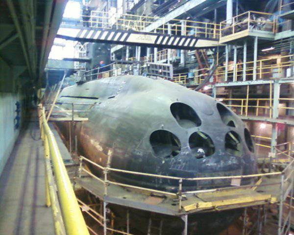 O contrato para a retomada da construção do submarino "Kronstadt"