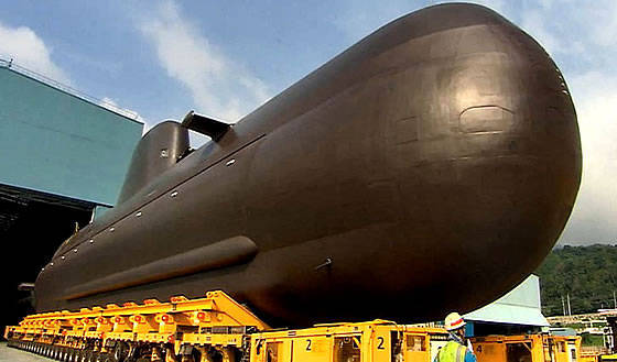 En el astillero "Daewoo Shipbuilding", se lanzó el cuarto submarino "Type 214" para la Armada de la República de Corea