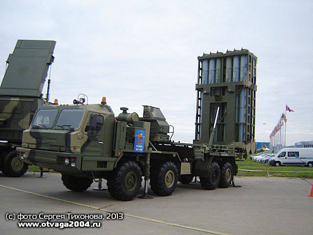 Perspectiva del sistema de misiles antiaéreos 50Р6 "Vityaz" del sistema C-350 en la exhibición aérea MAKS-2013