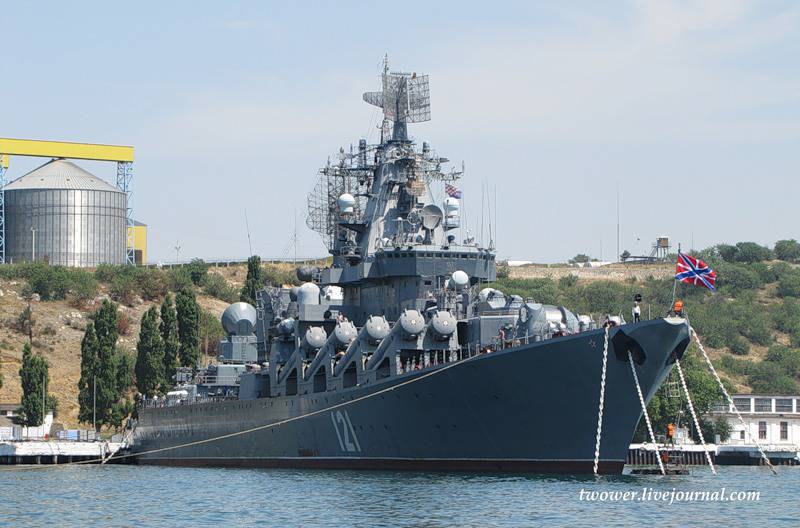 Un croiseur lance-missiles de la marine russe à la place du Cap-Vert envoyé en Méditerranée