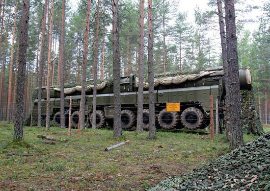 Com o complexo de mísseis Irkutsk das Forças de Mísseis Estratégicos, é realizado um exercício de comando e de equipe