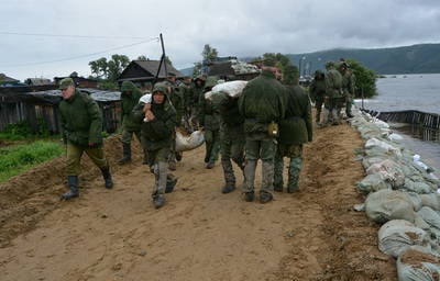Participación militar en alivio de inundaciones