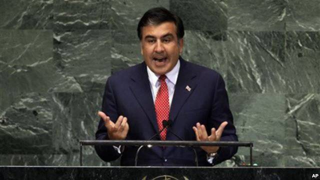 La dernière expiration de M. PZH: Saakashvili derrière les marques de tribune de l'ONU auprès de l'ONU, la Russie