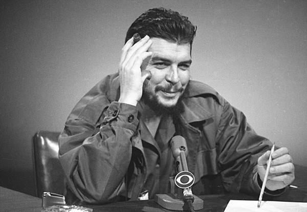 14 jefes de biografía del Che Guevara.