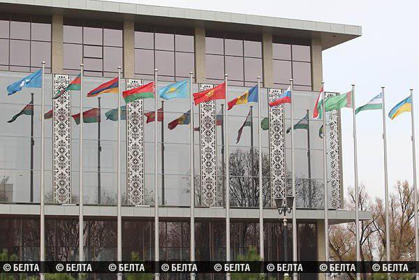 Consejo económico de Eurasia y Cumbre de la CEI en Minsk: ¿Torre de Babel o Coro Amistoso?