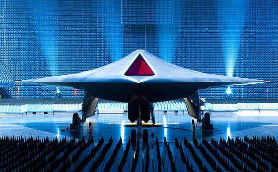 A empresa "BAe Systems" começou os testes de vôo de um protótipo do drone UAV "Taranis"