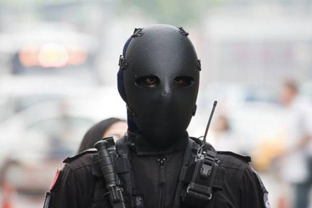 Taiwan government equips its military with faceless bullet-proof masks