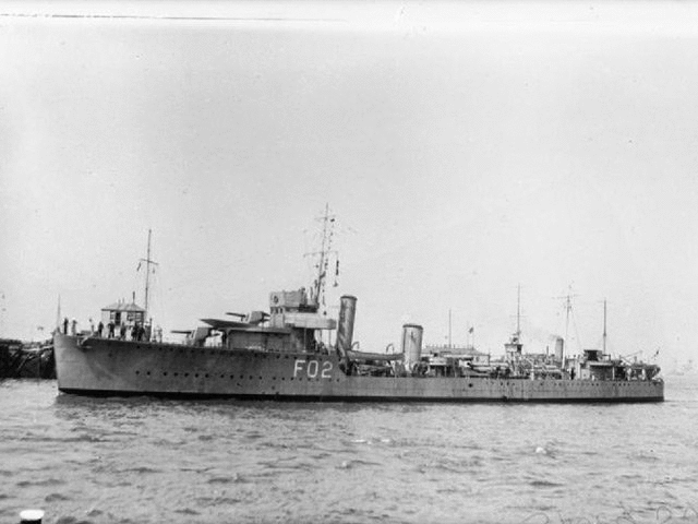 In the Gulf of Finland found sunk British destroyer, who became the first victim of the Soviet fleet