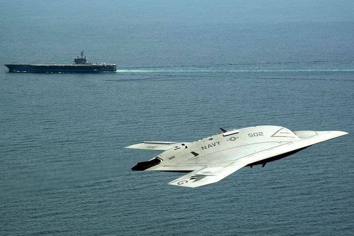 Il drone americano si schiantò contro un incrociatore al largo della costa della California