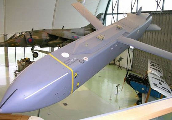 Die Integration der Sturmschatten-Marschflugkörper an Bord des Typhoon-Jägers begann