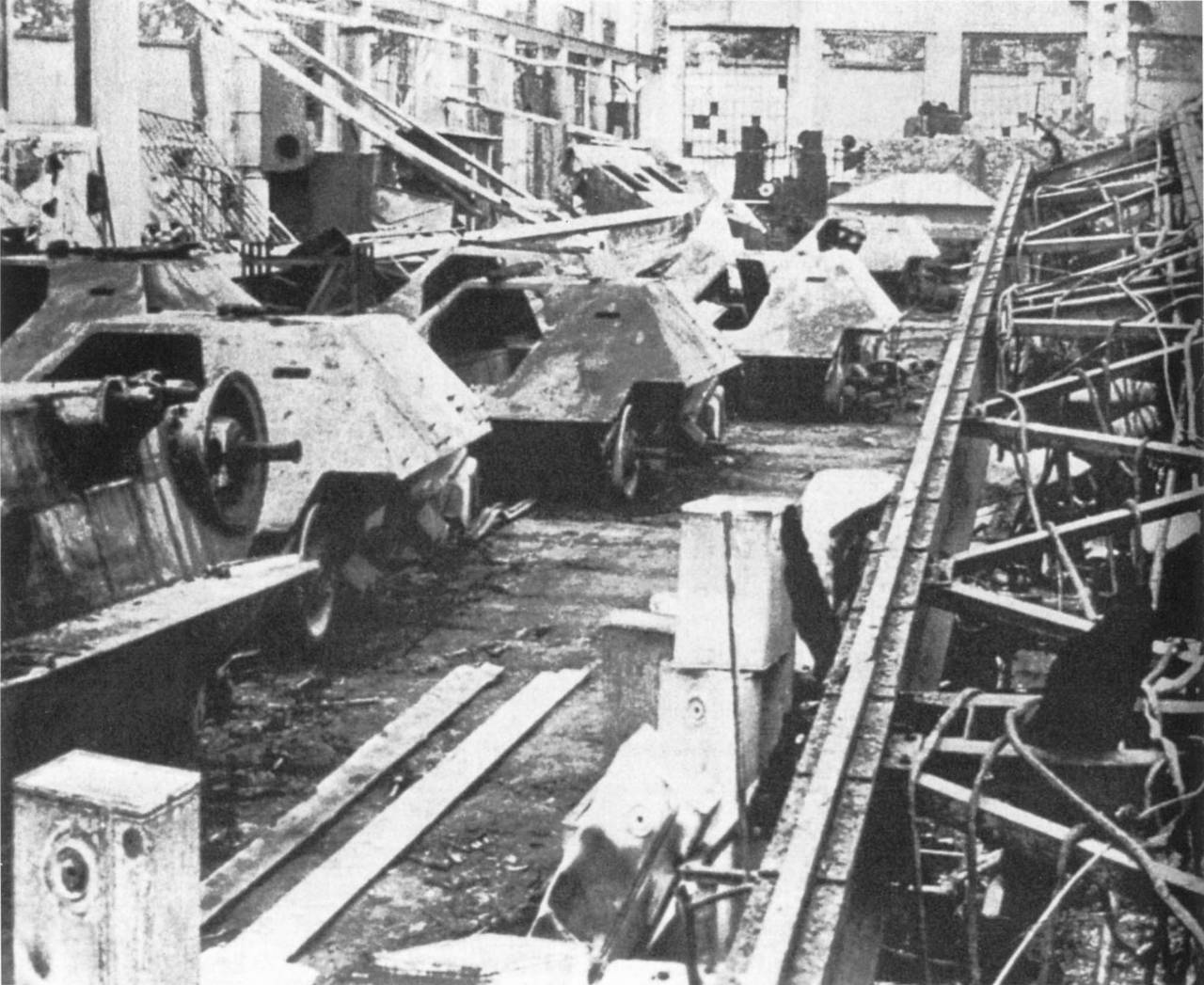 Завод бронетехники в Германии во 2 мировой. Танковые заводы Германии второй мировой войны. Танковые заводы Германии 1935. Заводы Шкода в годы второй мировой войны. Танковая промышленность