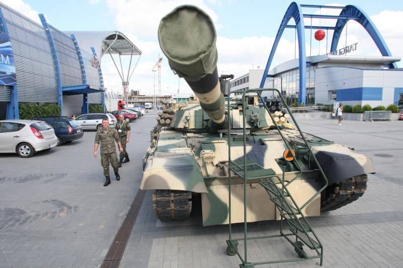 PT-72U: "city tank" auf Polnisch