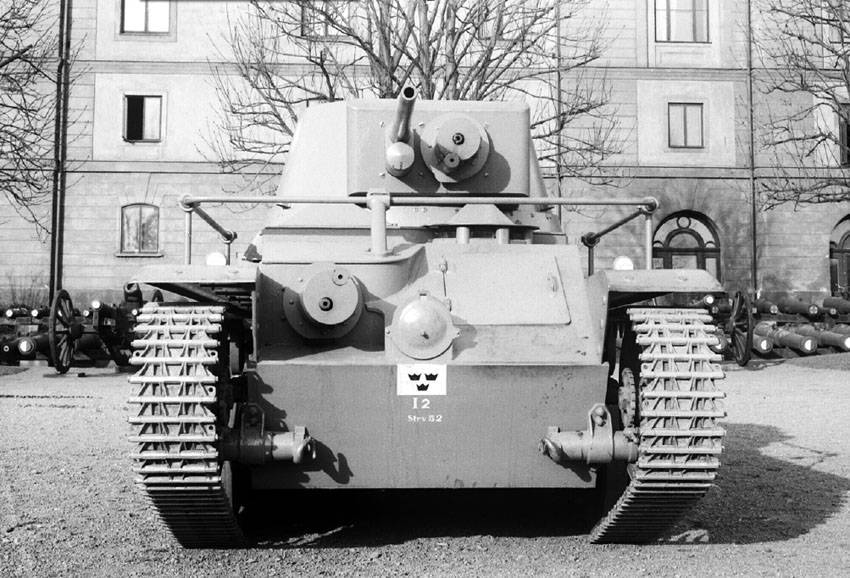 Https m 31. Landsverk l 60 танк. Strv m/31. Kampfwagen m28. Танк Strv m/31.