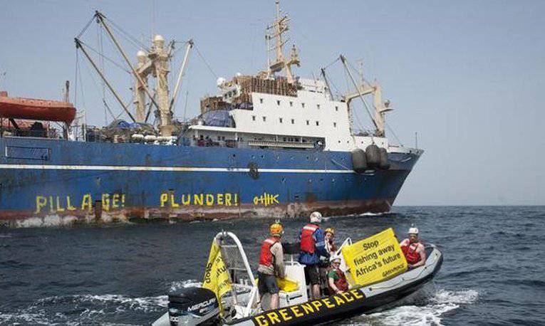 Oleg Naydenov 트롤 어선의 포획은 러시아에 대한 환경 테러 운동의 일부인가?
