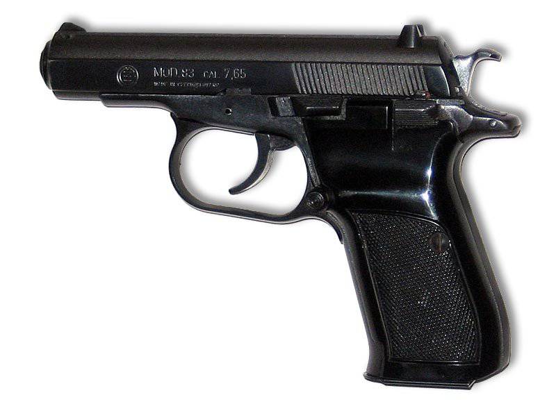 Pistolet automatique CZ 83, calibre 7,65 et mm 9