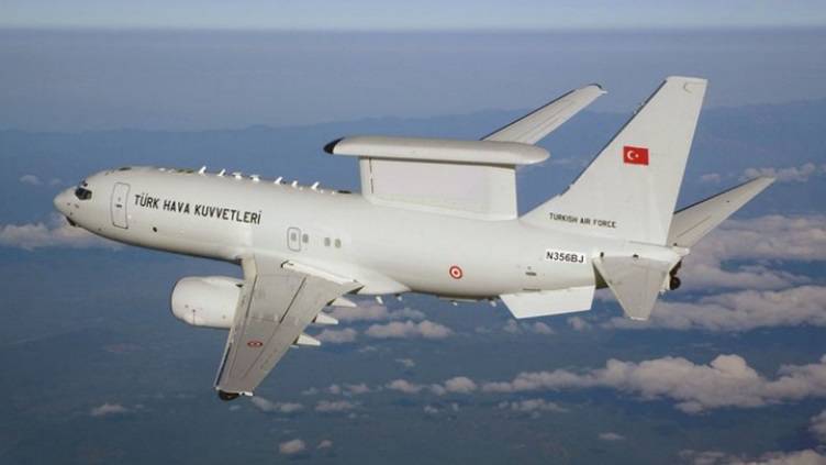 L'aeronautica militare turca ha ricevuto il primo aereo AWACS Boeing 737 Peace Eagle