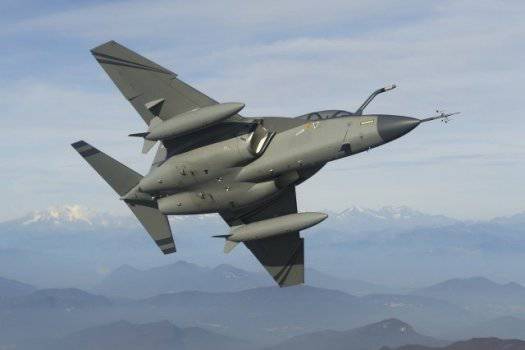 Um contrato para o fornecimento de aeronaves 8 da Polônia M-346 MASTER