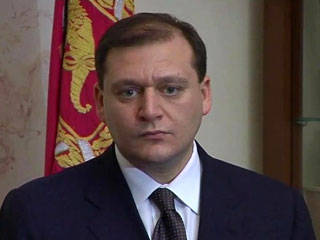 Dobkin tomó su pasaporte y abrió un caso criminal sobre él