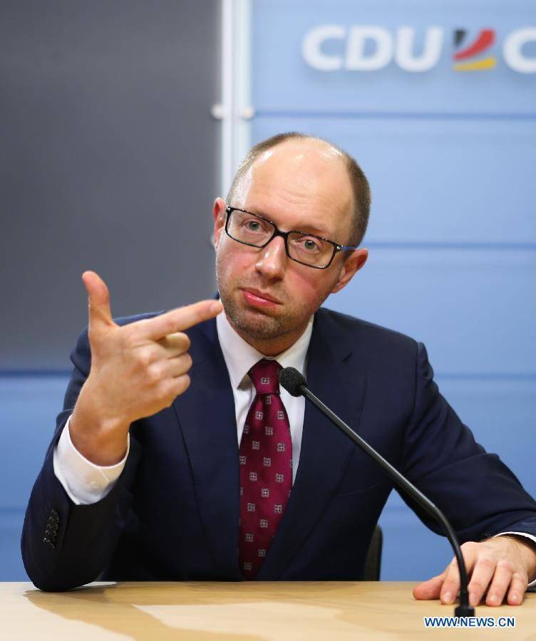 Finpomoshch "Kabinett" Yatsenyuk: und die Nieren für das Interesse ...