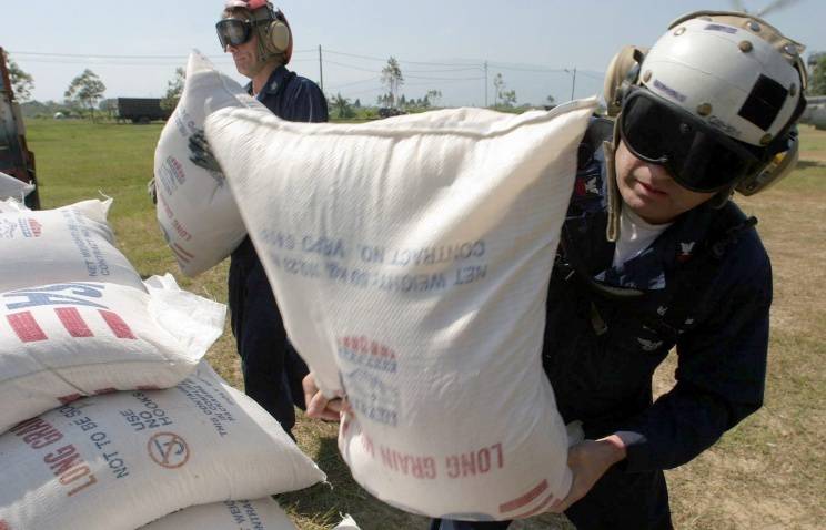 ウクライナ軍は米国政府から330千の乾燥飼料を受け取った