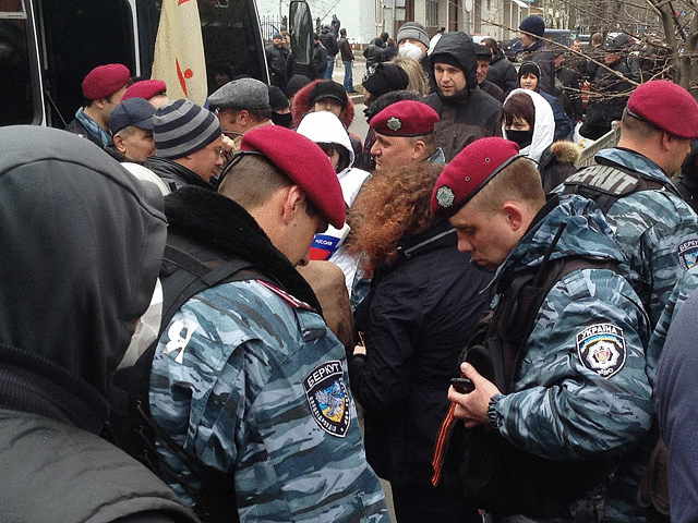 Catture di istituzioni statali nella regione di Donetsk: nastri di San Giorgio e sospetti "uomini verdi"