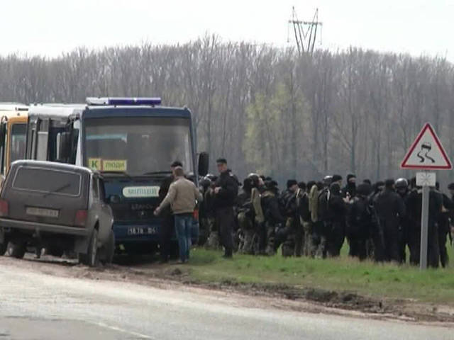 L'armée a ouvert le feu sur des habitants de Kramatorsk et trois autres ont été blessés