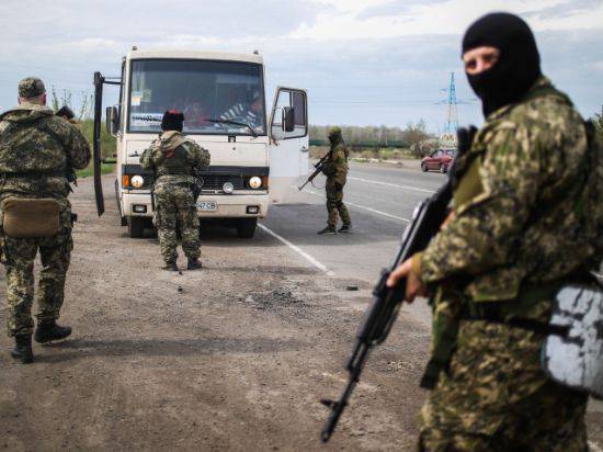 Por la noche, la Guardia Nacional ucraniana asaltó Kramatorsk, a través de los muertos y heridos va a decenas